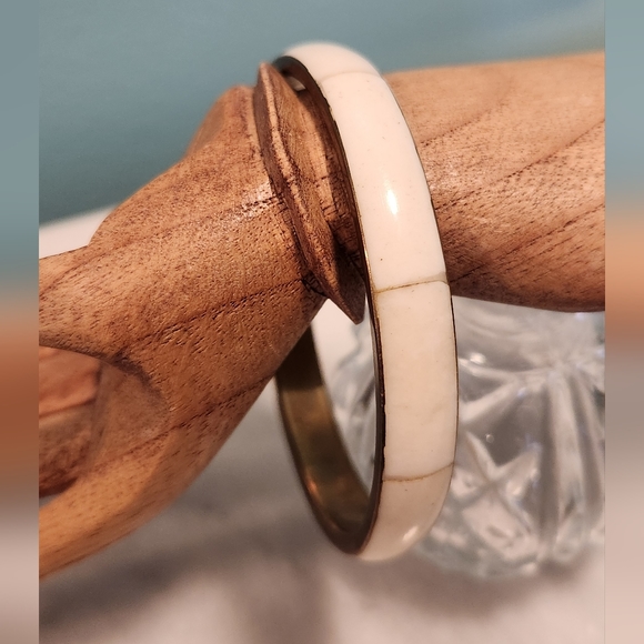 80"s earrings and bangle - Picture 2 of 3